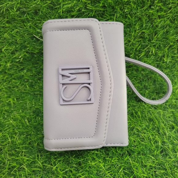 NWOT Steve Madden BBRett Wristlet Wallet - Picture 2 of 7